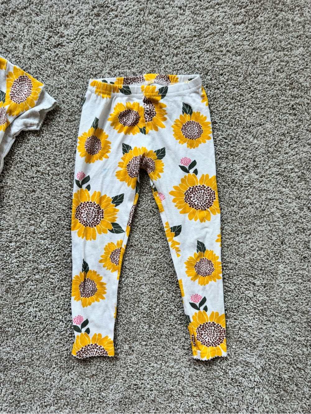Carter’s Girls Pajama set 4 piece bundle pants, short Sunflower Giraffe Size 4T - Picture 10 of 11